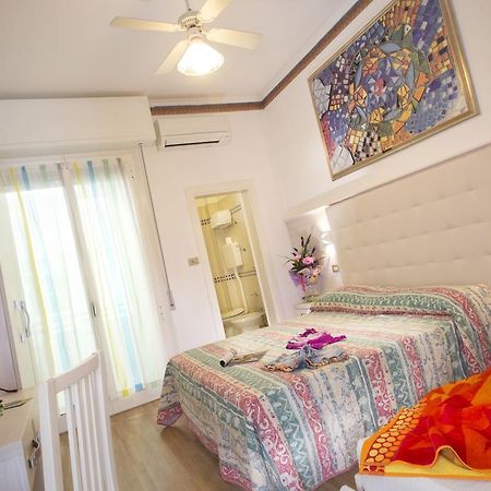 Hotel Titanus Bellaria-Igea Marina Ngoại thất bức ảnh
