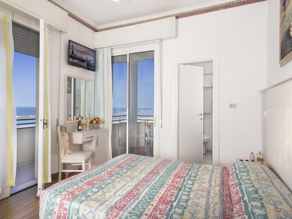 Hotel Titanus Bellaria-Igea Marina Ngoại thất bức ảnh