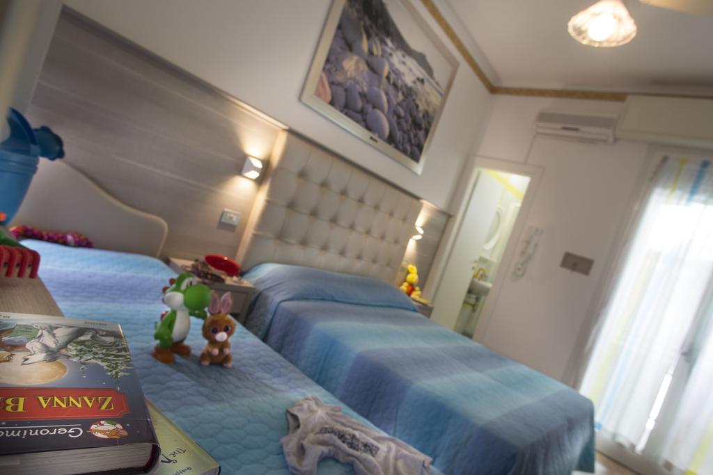 Hotel Titanus Bellaria-Igea Marina Ngoại thất bức ảnh