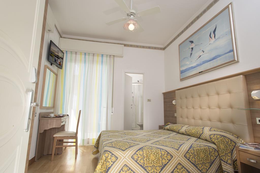 Hotel Titanus Bellaria-Igea Marina Ngoại thất bức ảnh