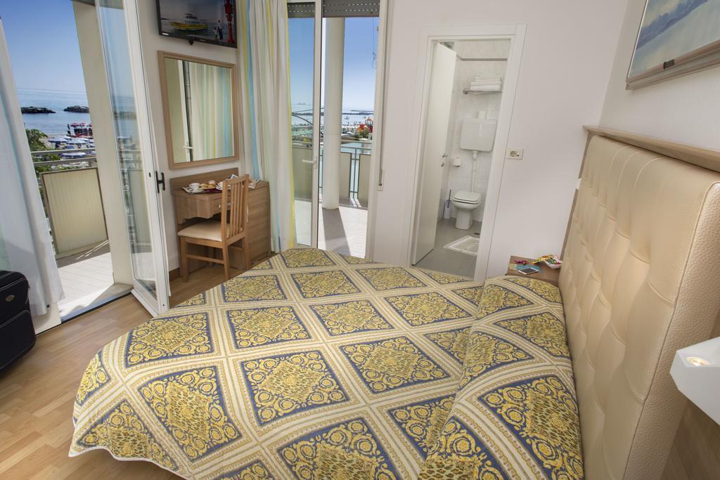 Hotel Titanus Bellaria-Igea Marina Ngoại thất bức ảnh