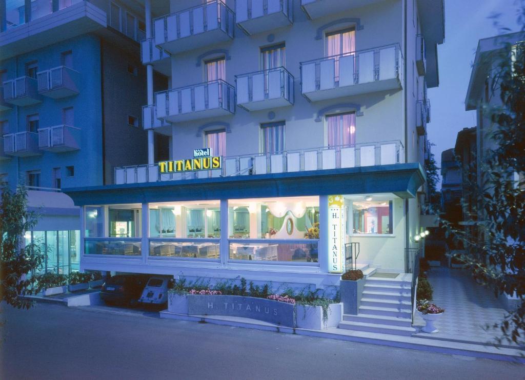 Hotel Titanus Bellaria-Igea Marina Ngoại thất bức ảnh