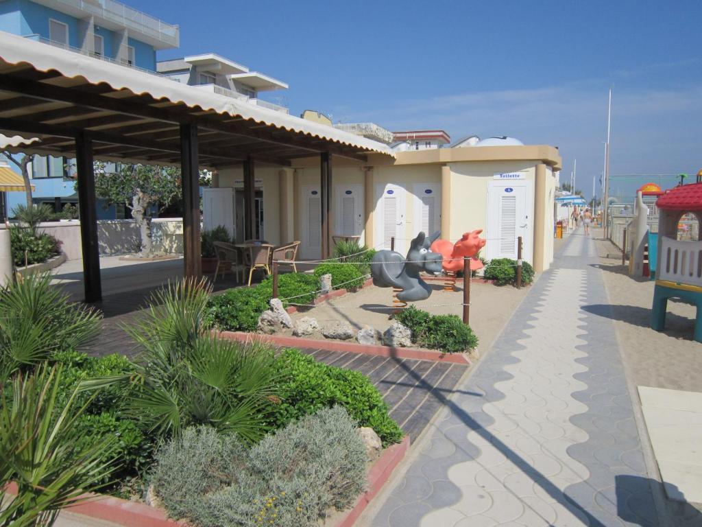 Hotel Titanus Bellaria-Igea Marina Ngoại thất bức ảnh