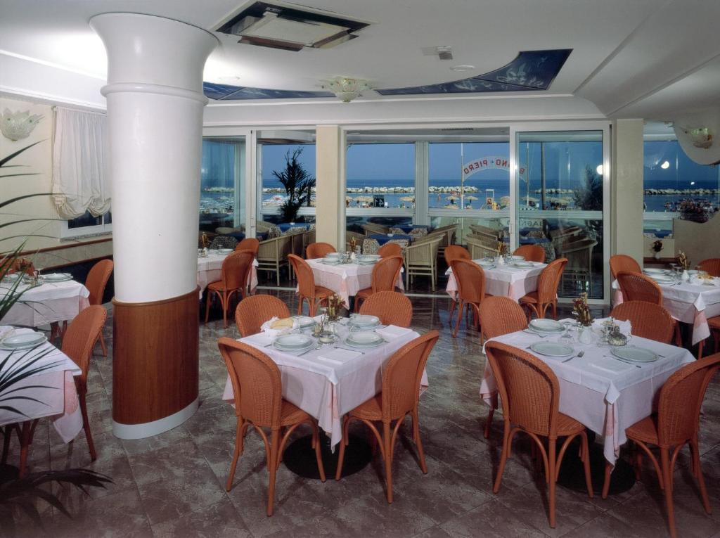 Hotel Titanus Bellaria-Igea Marina Ngoại thất bức ảnh